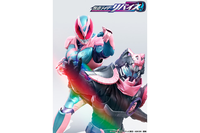新番組「仮面ライダーリバイス」前田拳太郎＆木村昴が“1人で2人のライダー”に！ 「スーパーヒーロー戦記」で初お披露目 画像