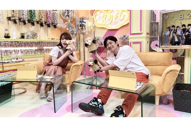 下野紘＆内田真礼が“ムツゴロウさん”風に変身！ 動物クイズで可愛い姿を披露!? 「声優と夜あそび 火」 画像