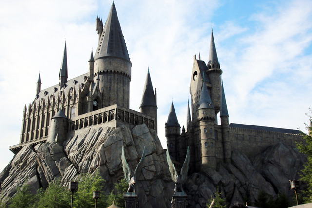 「ハリポタ」が盛況すぎ、夏休みは特別ライトアップ：USJ体験レポ 画像