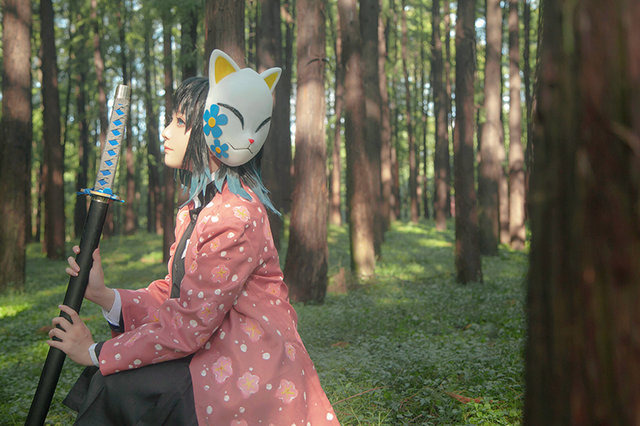 【コスプレ】鬼滅の刃にチェンソーマンも！中国の美少女・花崎まくらが独特の世界観で魅せる！人気キャラコスプレまとめ 画像