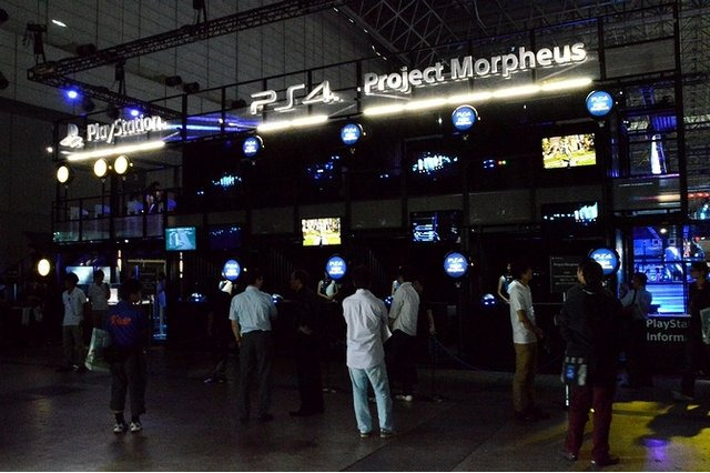 SCEが開発のVR体験ヘッドセットProject Morpheus、フルHDの世界は美しすぎる　 画像