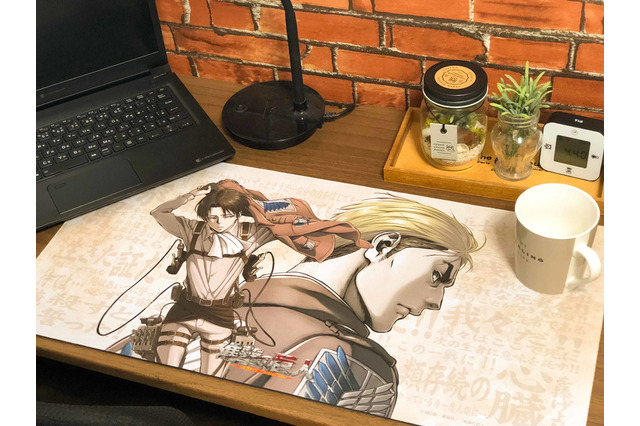 「進撃の巨人」エレン、リヴァイたちの新グッズをご紹介♪ アクスタ、デスクマットなど 画像