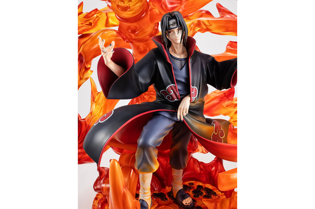 「NARUTO-ナルト-」うちはイタチの“須佐能乎”発動姿がフィギュア化！ 光る台座付きも 画像