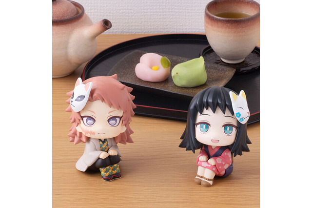 「鬼滅の刃」錆兎＆真菰の“るかっぷ”が登場！ 小さくデフォルメされたかわいいフィギュア♪ 画像