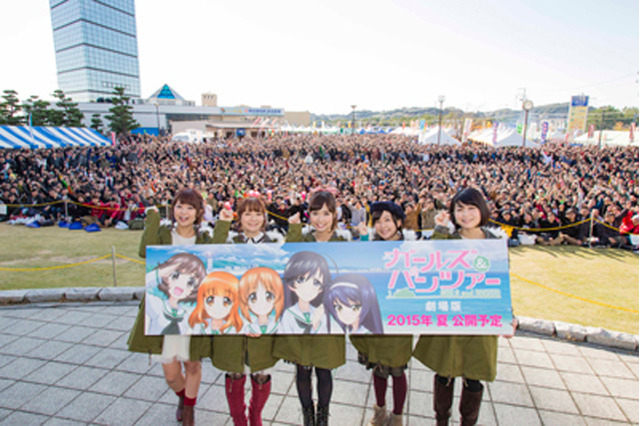 「ガールズ＆パンツァー」舞台の大洗「あんこう祭り」に10万人　痛車や声優トークも満載 画像