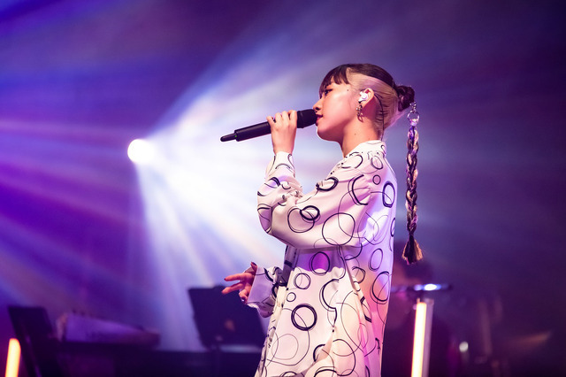 声優・楠木ともり、初のツアー「SINK⇄FLOAT」を完走！ 最終公演の名古屋会場をオフィシャルレポート 画像