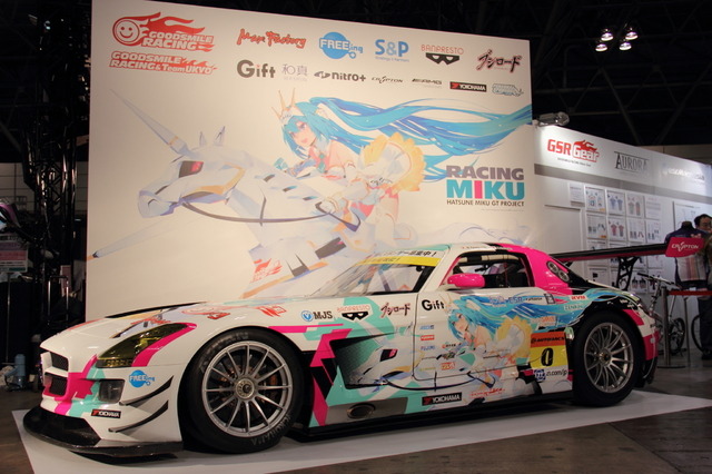 2連覇誓うグッドスマイルレーシング 「初音ミクSLS」ワンフェスで初公開 画像