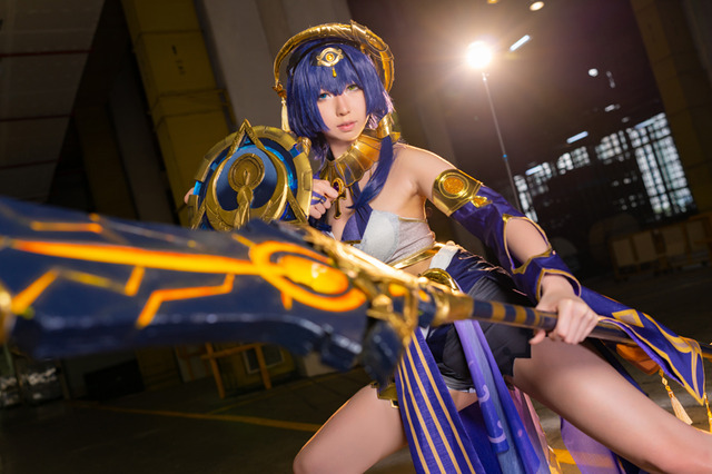 「原神」キャンディスが迫力満点！「私は大切なものを守り抜きたい」シンガポール美女レイヤーが魅せる【コスプレ写真12枚】 画像