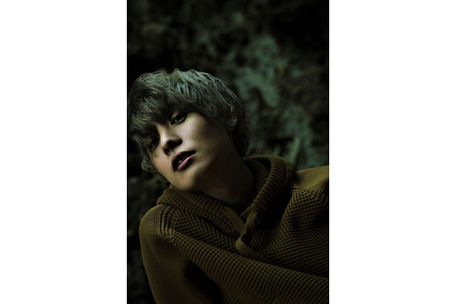 声優・岡本信彦、待望のフォトブックを4月1日リリース！ 沖縄・石垣島で“つかの間の大人の休息”撮り下ろし 画像