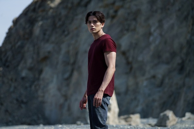 ハリウッド実写「聖闘士星矢」場面写真が公開！新田真剣佑演じる星矢の戦う姿など 画像