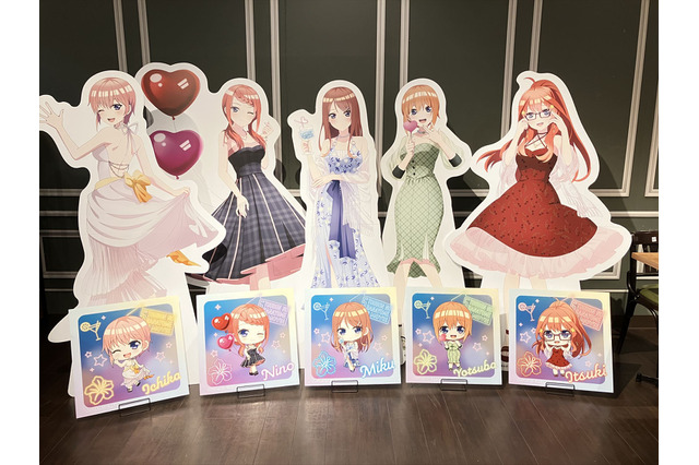 「五等分の花嫁」大人になった五つ子／高校生の五つ子と一緒に過ごす夏！ 「Mixalive TOKYO」コラボカフェの内装公開 画像