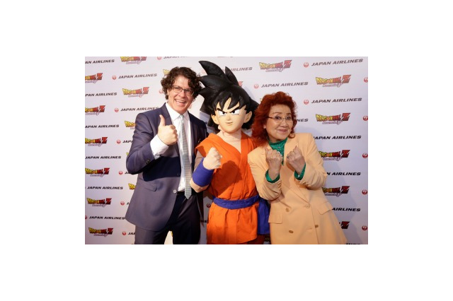 野沢雅子、ハリウッドでレッドカーペット　「ドラゴンボールZ」LAプレミアにファン500人が出迎え 画像