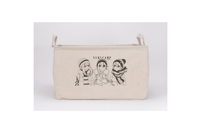 「ゆるキャン△」なでしこ＆リン＆綾乃がかわいい！ 日常からキャンプまで大活躍の保冷トートバッグやバケツバッグが登場 画像