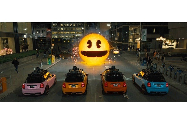 パックマン、ドンキーコングが地球侵略を開始　 映画「ピクセル」から場面写真 画像