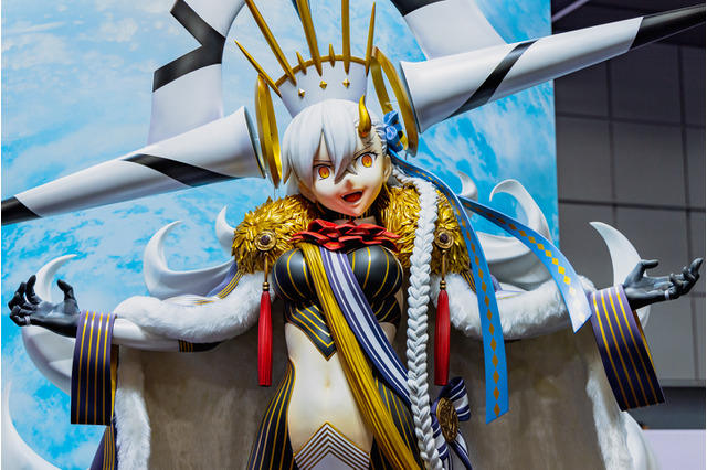 「京まふ2023」FGOブースレポート！ 公認コスプレイヤーたちの手厚いファンサービスに、U-オルガマリー等身大フィギュア、ド迫力の英霊ねぶたまで 画像