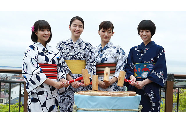 「海街diary」四姉妹が浴衣姿で勢ぞろい　大ヒット祈願で鏡開き 画像