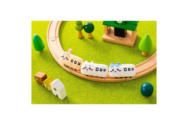 電車風の「ちいかわ」がかわいい！ぬいぐるみバッジセットとパリピ「うさぎ」のマスコットが4月15日まで予約受付中 画像