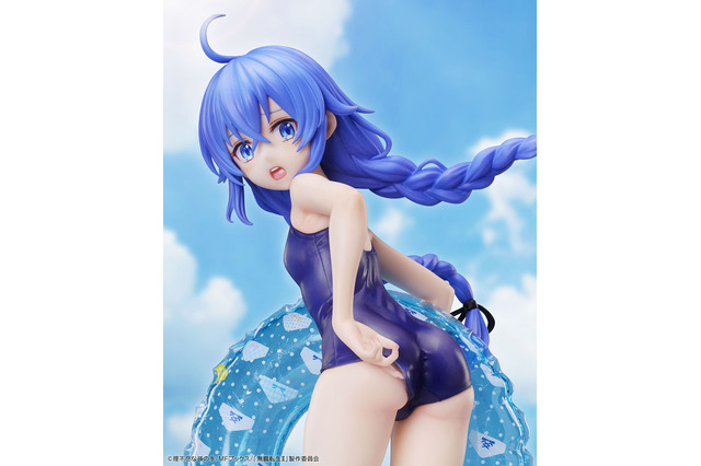 「無職転生II」ロキシーの“紺色水着”姿がロマン溢れる♪ おパンツ模様の浮き輪は本物素材!? フィギュア化 画像