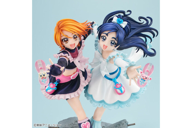 「ふたりはプリキュア」キュアブラック＆キュアホワイトが手を繋いで前へ…！ 2人セットのフィギュア登場 画像