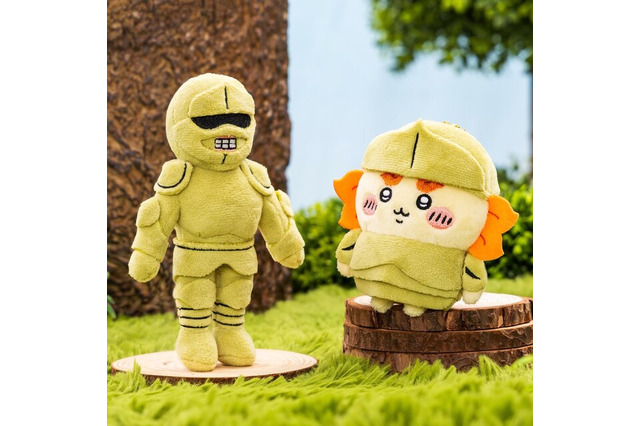 「働かせてくださいッ！」シーサーと鎧さん、ふわふわ金ピカのお揃いマスコットが「ちいかわマーケット」で発売―冬に履きたいルームシューズも 画像