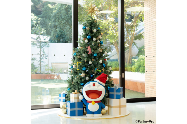 ドラえもんやチンプイとハッピークリスマス♪ 藤子・F・不二雄ミュージアムでクリスマス企画開催！ ひみつ道具だらけのツリーも 画像