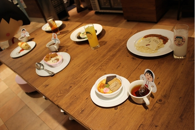 「ちびまる子ちゃん」スイパラコラボスタート　見た目はラーメン、中身はスイーツ 画像