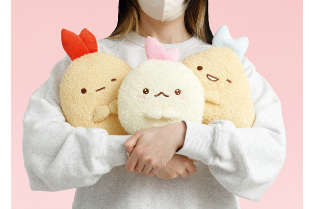 「すみっコぐらし」“推し活”にも便利な新グッズ◎ えびてんのしっぽ＆えびふらいのしっぽ＆あじふらいのしっぽとアイドル「しっぽず」結成!? 画像