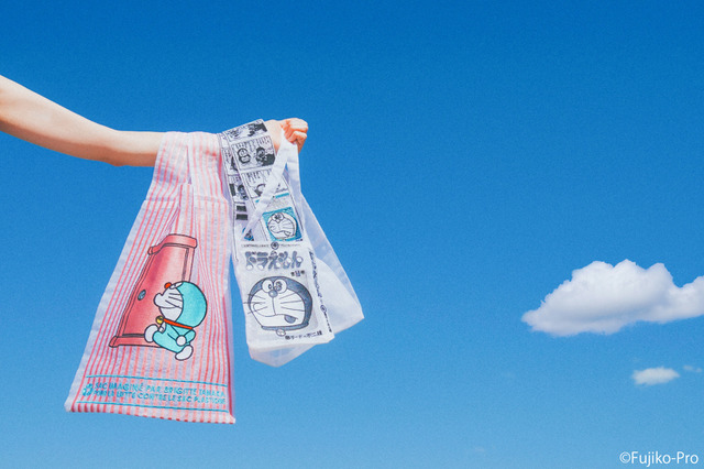 「ドラえもん」マンガのコマ刺繍されたバッグやサコッシュが登場♪「Brigitte Tanaka」コラボ 画像