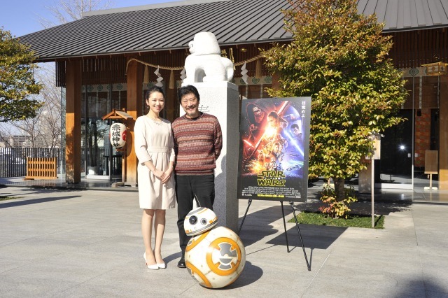 BB-8緊急来日で神社でお祓い「スター・ウォーズ/フォースの覚醒」大ヒット御礼奉告祭 画像