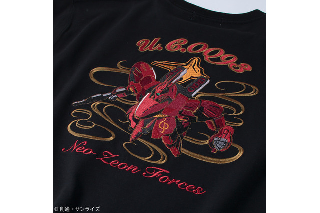 「ガンダム」シャア専用ザクII、「逆襲のシャア」サザビーを大胆グラフィック刺繍で表現！「STRICT-G」新作Tシャツ登場 画像