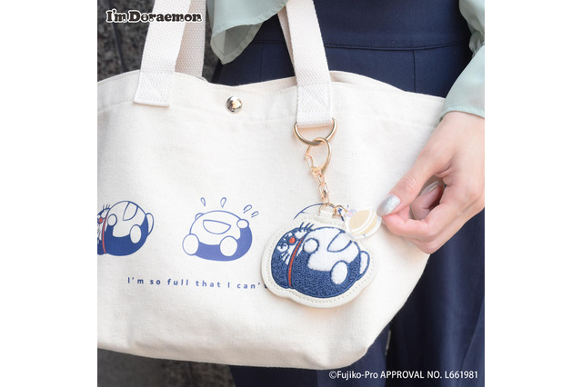 お腹いっぱいの「ドラえもん」がキュート♪ トートバッグや刺繍ポーチがWEB限定で登場 画像