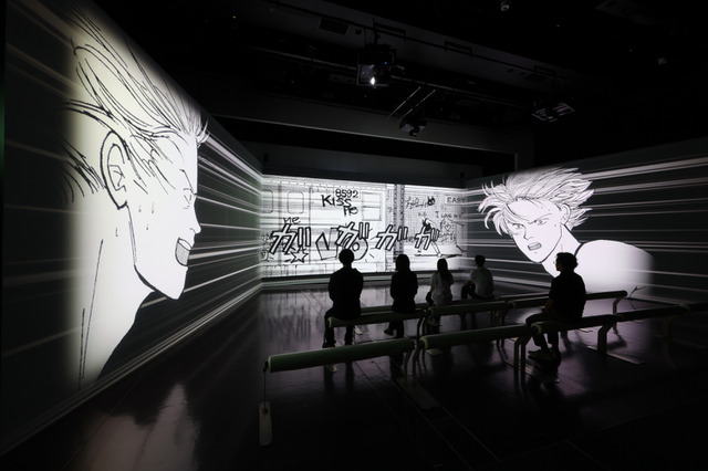 「ポーの一族」「BANANA FISH」「BASARA」…「ベツコミ」創刊55周年記念展が開催中！巨大スクリーン＆原画ほか展示の一部お披露目 画像