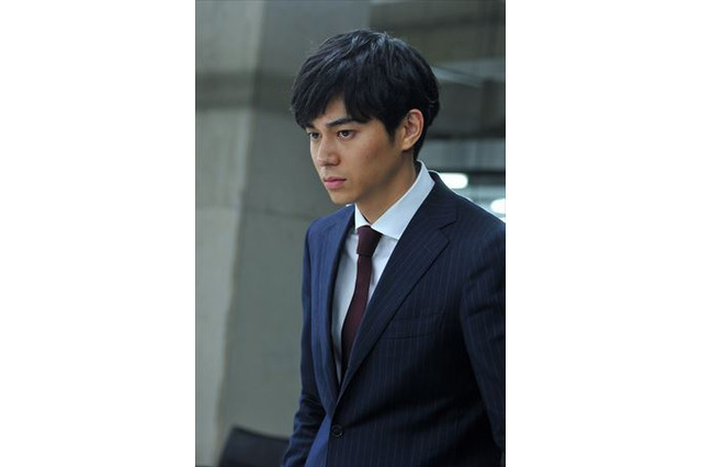 「デスノート 2016」東出昌大が演じるデスノートヲタクの主人公の新たな場面写真公開 画像