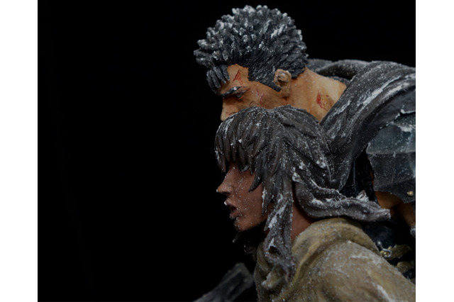 40万円超！「ベルセルク」ガッツとキャスカの過酷な旅路を表現…深まる冬に想いを馳せるスタチューが再登場 画像