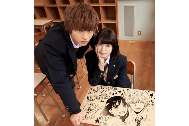 「オオカミ少女と黒王子」映画とマンガが夢のコラボ　イラスト入りの机?渋谷PARCOに登場 画像