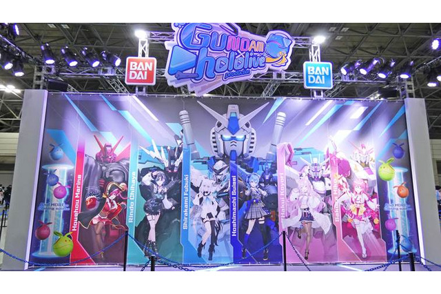 ガンダム×ホロライブってどんなコラボ？「hololive SUPER EXPO 2026」ガンダムブースに特別仕様のガンダムと最新グッズの参考展示が大集合！【イベントレポ】 画像