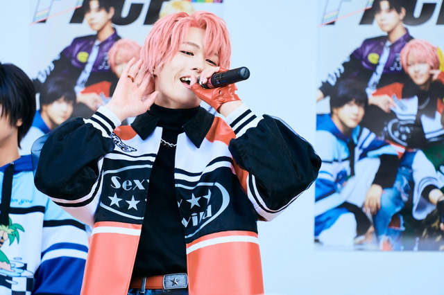 「今日はみんな俺の歌で抱いてやるよ！」舞台「多聞くん今どっち!?」フリーミニライブにて新曲披露【オフィシャルレポート】 画像