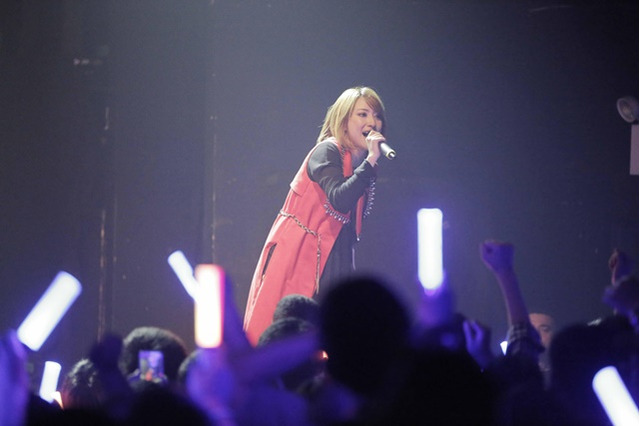 藍井エイル、ニューヨークでも熱いライブ　初の単独公演が大盛況 画像