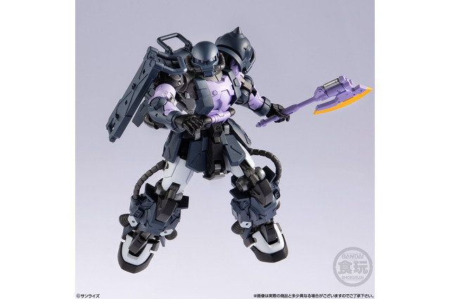 ルウム戦役で大活躍した黒い三連星仕様の「高機動型ザクII」が可動フィギュアになって登場！ 躍動感あふれるポージングがたまらない 画像