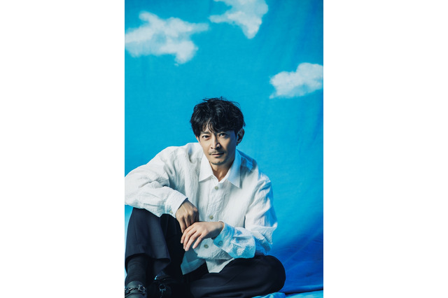 声優・津田健次郎の夏空な爽やかグラビアに釘付け…！蒼井翔太、増田俊樹×八代拓×小野賢章の生写真特典も！「TVガイドVOICE STARS vol.38」全ラインナップ発表 画像