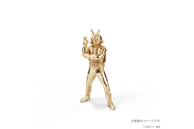 「仮面ライダーV3」「仮面ライダーアマゾン」が光り輝く！18金ミニフィギュアが販売【各限定100体】 画像