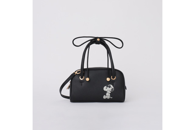 スヌーピーがワンポイントに光る♪ FURLAの期間限定ポップアップストアに「ピーナッツ」とのコラボアイテム登場！ 画像