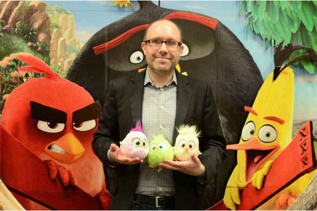 映画「アングリーバード」プロデューサー ジョン・コーエン氏インタビュー 日本のアニメを想起させる場面も 見ればピンとくるはず 画像