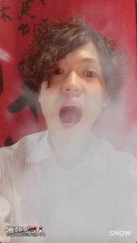 『進撃の巨人』がアプリ「SNOW」とコラボ 顔認識スタンプで巨人に変身