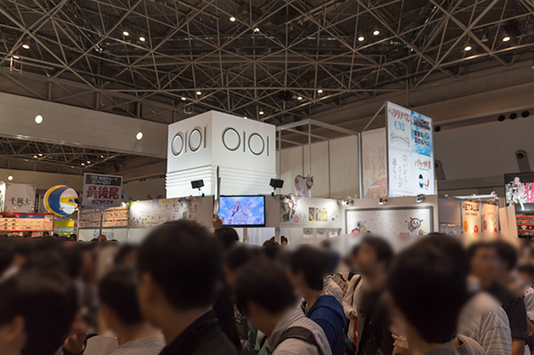 マルイがコミケ92に出展 「猫がくれたまぁるいしあわせ」原画集など販売