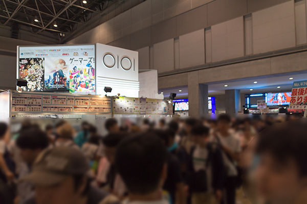 マルイがコミケ92に出展 「猫がくれたまぁるいしあわせ」原画集など販売