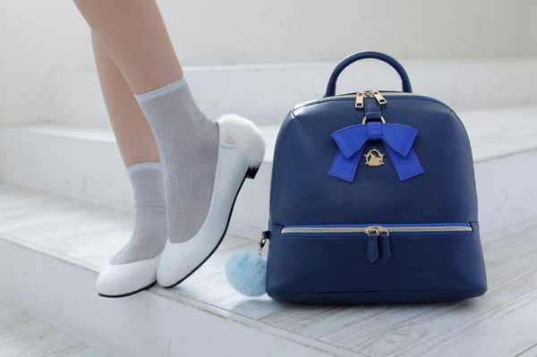 岡田紗佳による着用イメージ(C)Koi・芳文社／ご注文は製作委員会ですか？？