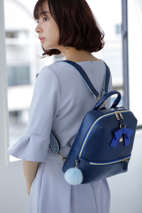 岡田紗佳による着用イメージ(C)Koi・芳文社／ご注文は製作委員会ですか？？