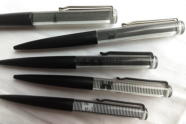 「フローティングペン」