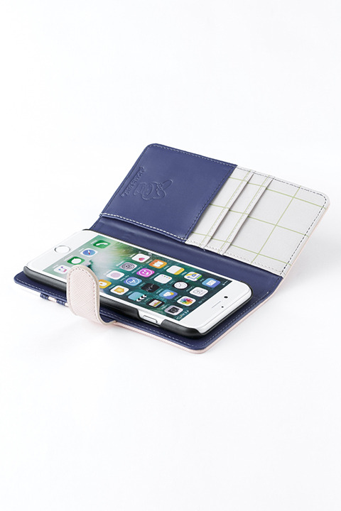 『サンリオ男子』コラボレーション スマートフォンケース／4,200円(税別) 水野 祐 モデル(C)2015, 2018 SANRIO CO., LTD. APPROVAL NO.S584763 HP